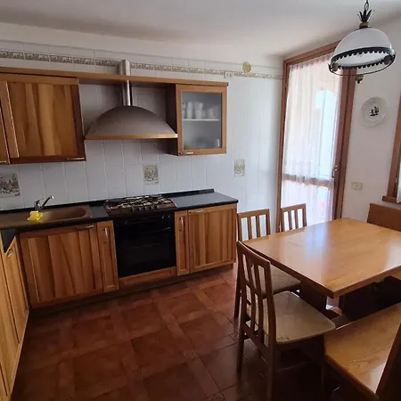 Pieve Center Lovely Flat Con 3 アパート