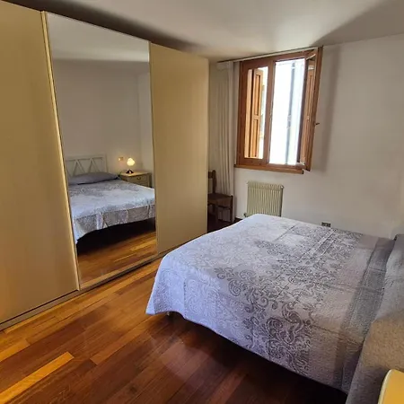 Pieve Center Lovely Flat Con 3 * ピエーヴェ・ディ・カドーレ